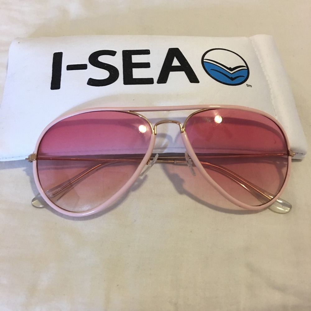 I SEA SUNGLASSES NEW